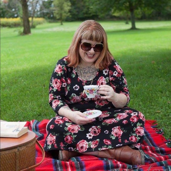 🎉🌈❤️☮️POSH AMBASSADOR, Heather🌈❤️☮️🎉 - Picture 3 of 3